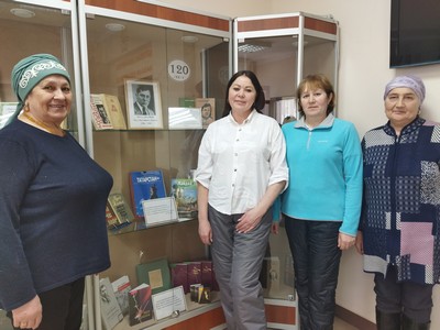 «Жизнь моя песней звенела в народе»